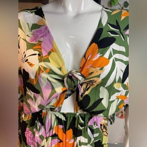 Cupshe Cute Floral Ruffle Tie Front Dress or Cover-up NWT Size L - Picture 6 of 15